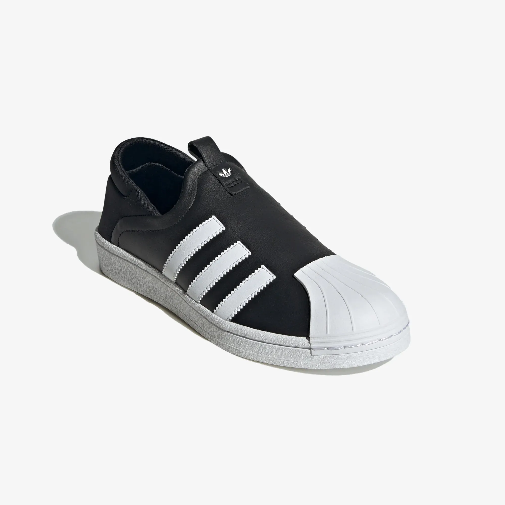 SUPERSTAR SLIP-ON 'CORE BLACK/CLOUD WHITE'